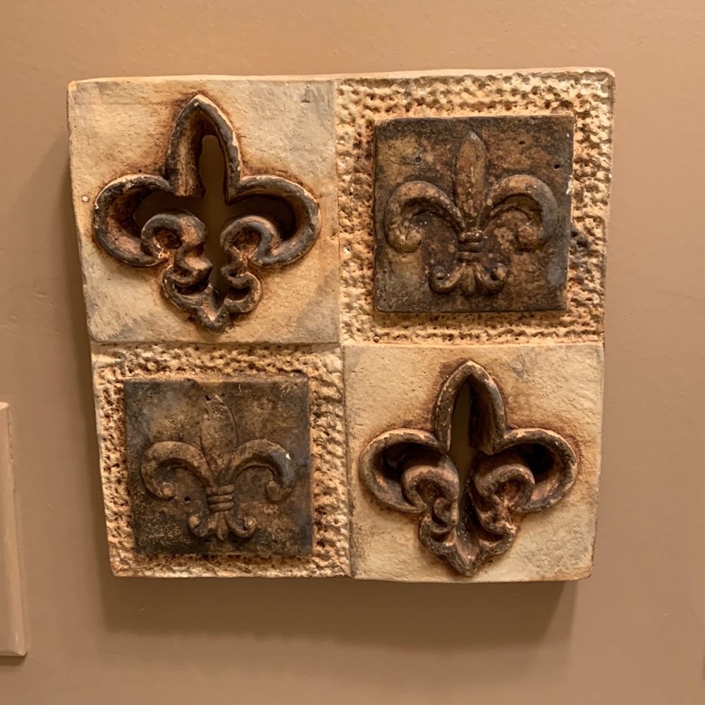 “French Connection” Fleur de lis wall plaque.